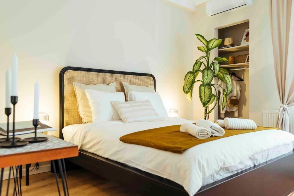 Stunning Views - Top Location - Netflix + Balcony Bukarest Eksteriør billede