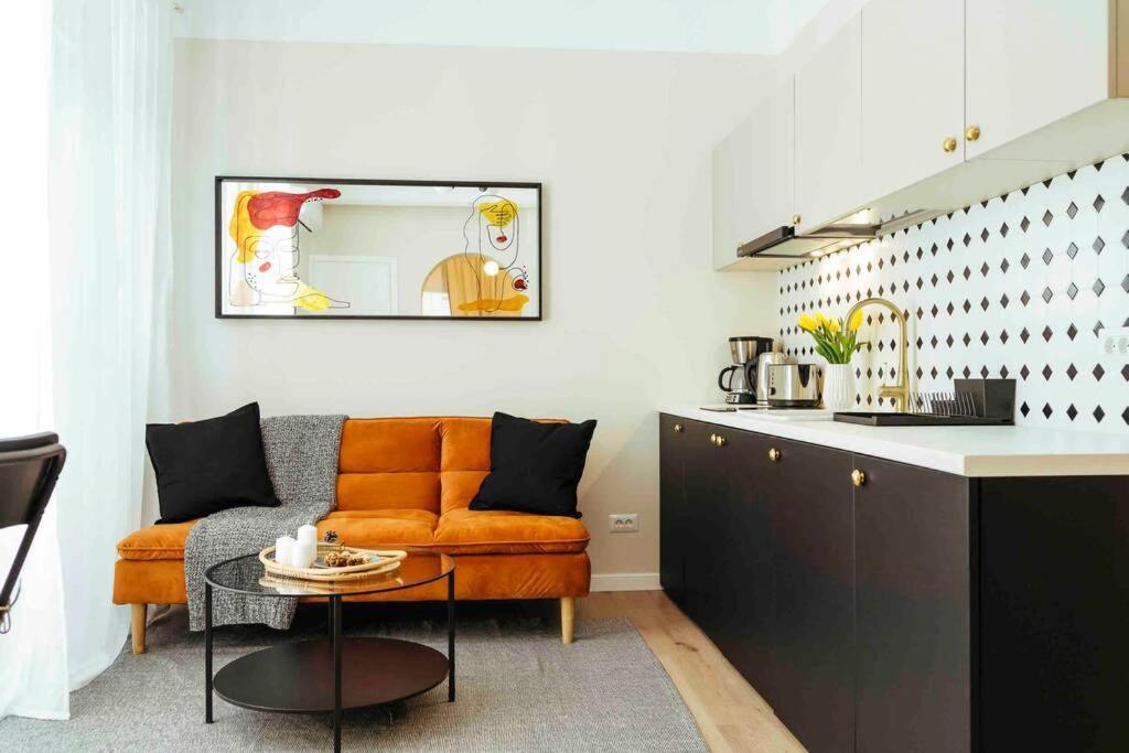 Stunning Views - Top Location - Netflix + Balcony Bukarest Eksteriør billede